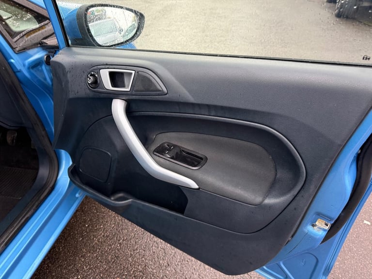 2012 Ford Fiesta 1.4 TDCi DPF Edge 5dr HATCHBACK Diesel Manual