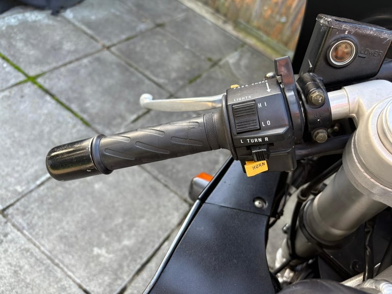 1993 / K Suzuki GSXR110 WP £3500 Black/Grey 16890 miles.