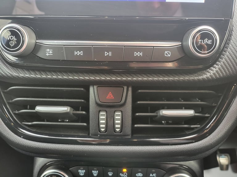 2023 Ford Puma 1.0 EcoBoost Hybrid mHEV Vivid Ruby Edition 5dr Hatchback HYBRID ELECTRIC Manual