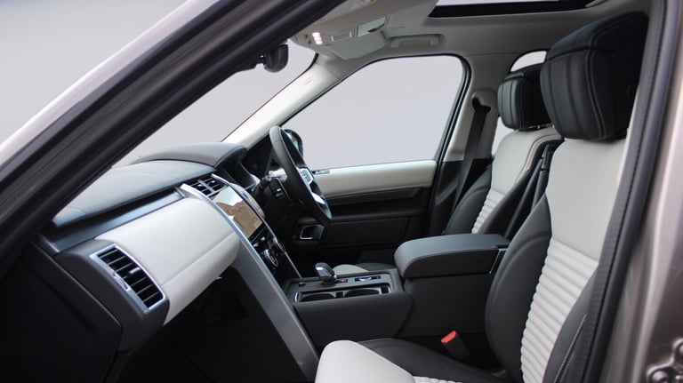 2025 Land Rover Discovery 3.0 D350 Metropolitan Edition 5dr Auto Estate Diesel Automatic