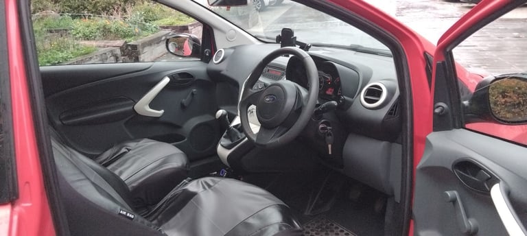Ford, KA, Hatchback, 2011, Manual, 1242 (cc), 3 doors