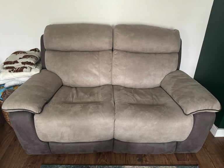 Sofas - 3+2 seater electric recliners