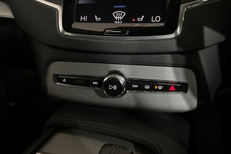 2020 69 VOLVO XC90 2.0 B5 MHEV MOMENTUM SUV 5DR DIESEL HYBRID AUTO 4WD EURO 6 (S