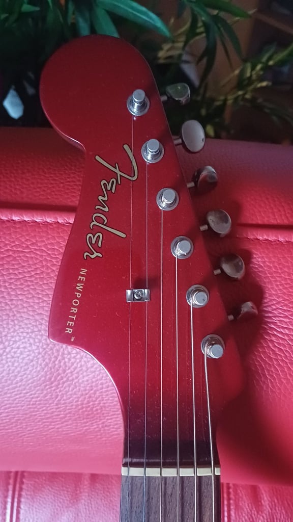 image for Fender newporter left hand