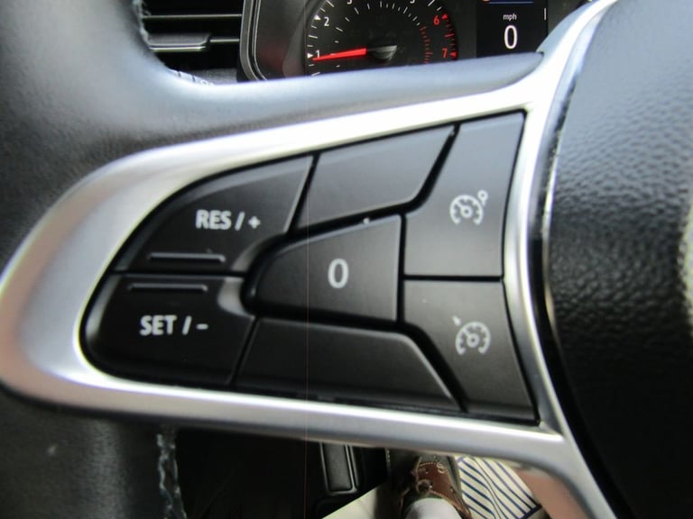 2021 71 RENAULT CLIO 1.0 TCE ICONIC HATCHBACK 5DR PETROL MANUAL EURO 6 (S/S) (90