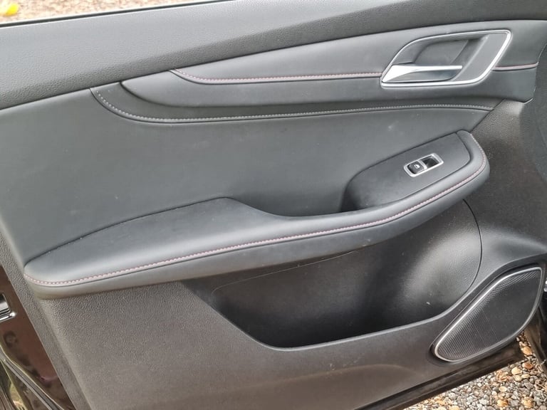 2020 MG MG HS 1.5 T-GDI PHEV Excite 5dr Auto ESTATE PETROL/ELECTRIC Automatic