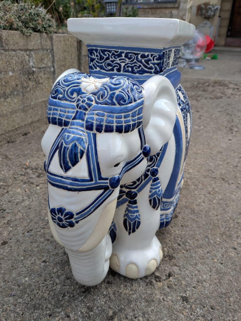 Vintage Blue & White Ceramic Decorative Elephant Plant Pot Stand