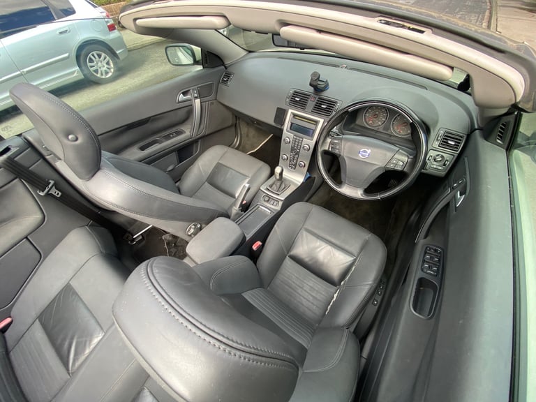 Volvo, C70, Convertible, 2006, Manual, 2435 (cc), 2 doors