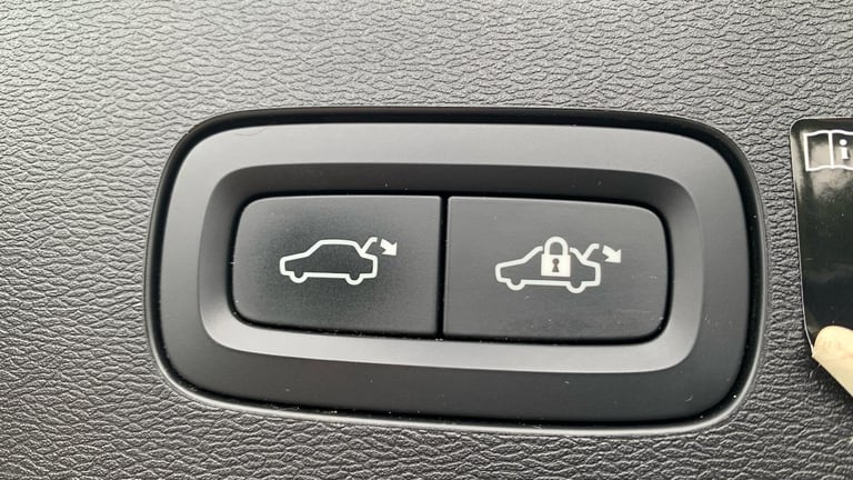 2020 Volvo V60 2.0 D3 Inscription Plus Estate 5dr Diesel Auto Euro 6 (s/s) (150 ps) ESTATE Diesel...