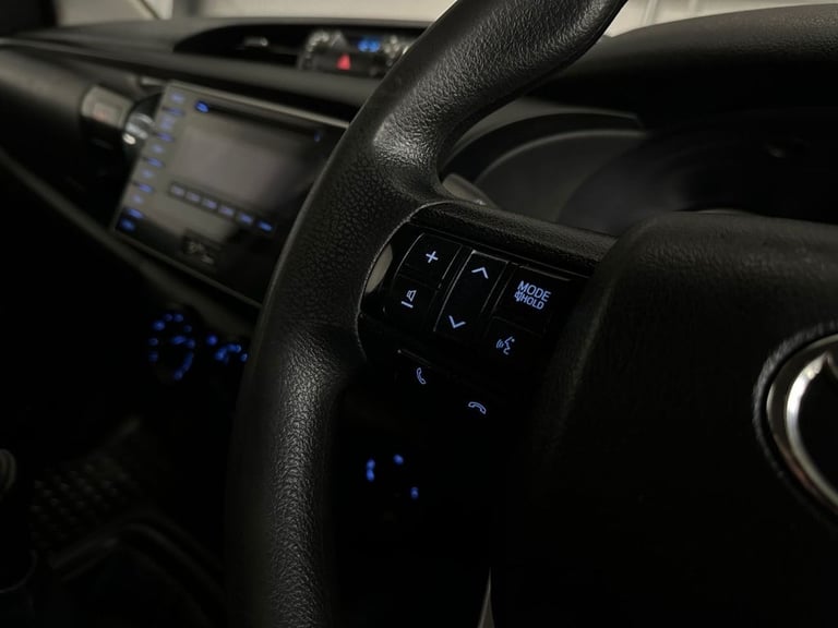 2020 70 TOYOTA HI-LUX 2.4 D-4D ACTIVE PICKUP DOUBLE CAB 4DR DIESEL MANUAL 4WD EU