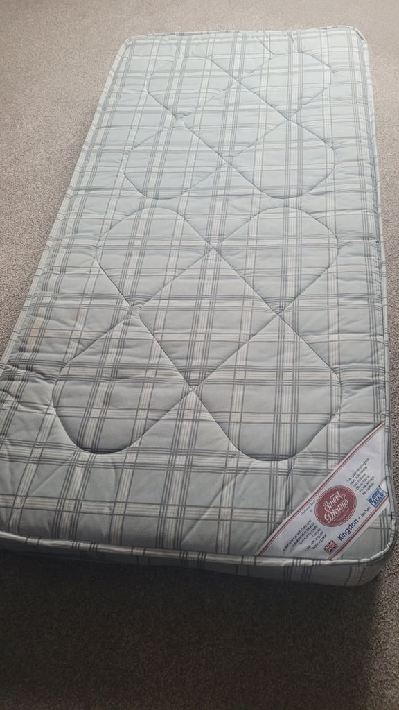 Single matress 