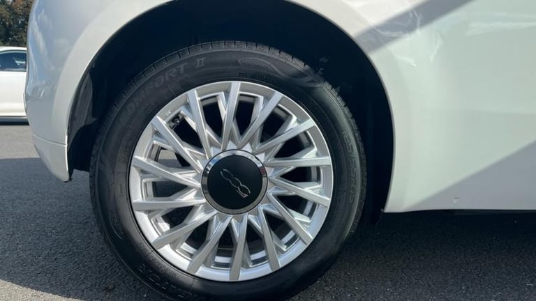 2019 Fiat 500 1.2 Lounge Hatchback 3dr Petrol Manual Euro 6 (s/s) (69 bhp) Manual Hatchback Petro...