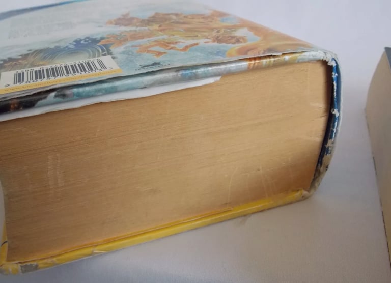 Harry Potter 1st Edition 1 -7 Paperback Hardback Set Bloomsbury Book Set (1)