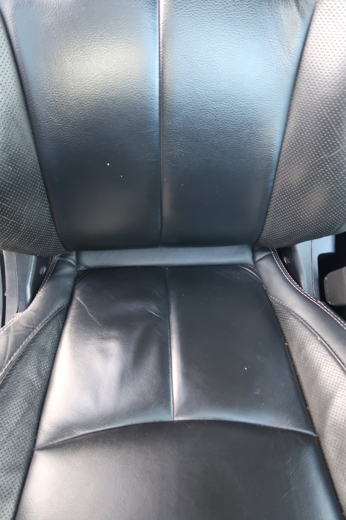2012/12 White Mitsubishi Outlander 2.2 DI-D GX3 5dr 2WD 7 Seat