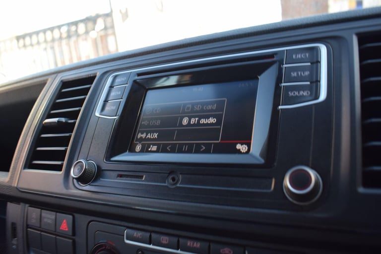 2019 Volkswagen Transporter Shuttle 2.0 TDI BlueMotion Tech S FWD SWB Euro 6 (s/s) 5dr MPV Diesel...