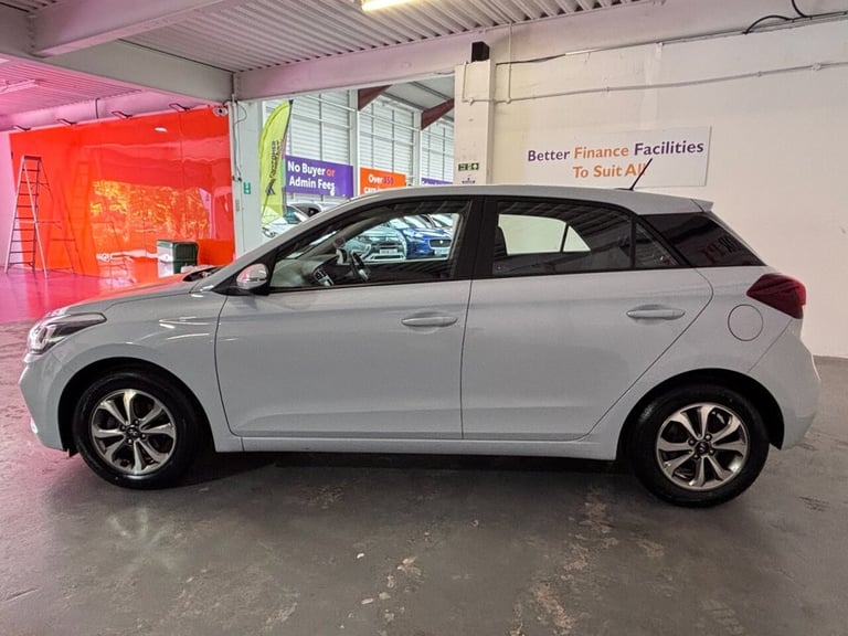2020 70 HYUNDAI I20 1.2 SE LAUNCH EDITION HATCHBACK 5DR PETROL MANUAL EURO 6 (S/