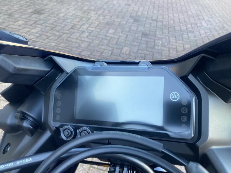 YAMAHA YZF-R3 2025 - ICON BLUE - BRAND NEW - IN STOCK - SAVE 300!