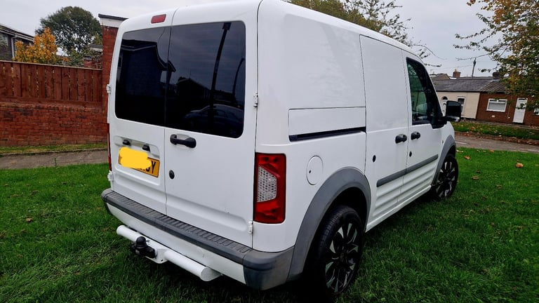 Ford, TRANSIT CONNECT, 5 seater Van,12 months MOT