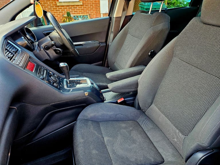 Peugeot 5008 Allure Automatic 