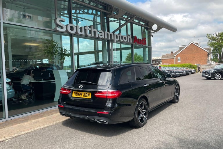  Mercedes-Benz E-Class 2.0 E300de 13.5kWh AMG Line (Premium Plus) Estate 5dr Diesel Plug-in Hybri...