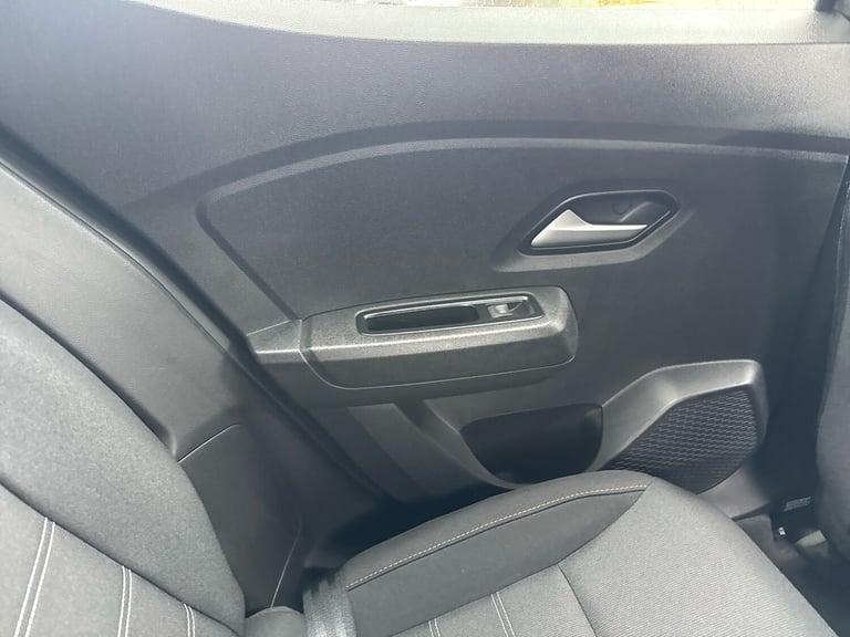 2024 Dacia Sandero Stepway 1.0 Tce Expression SUV/Crossover Petrol Manual