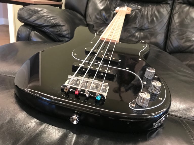 Squier Affinity Precision Bass Guitar PJ MN, Black, good condition, set up 