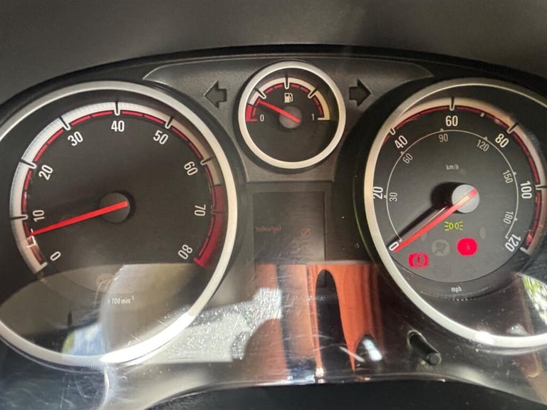 2014 Vauxhall Corsa 1.4 SRi 3dr [AC] HATCHBACK PETROL Manual