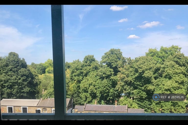 1 bedroom flat in Mark House, London, E2 (1 bed) (#2659536)