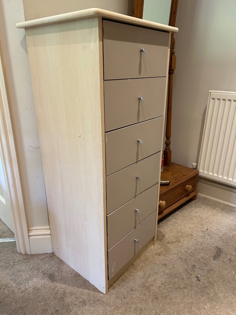 Grey Narrow Chest of Drawers with 6 Drawers  H42in/107cm W19in/48cm D16in/41cm Good condition  D077