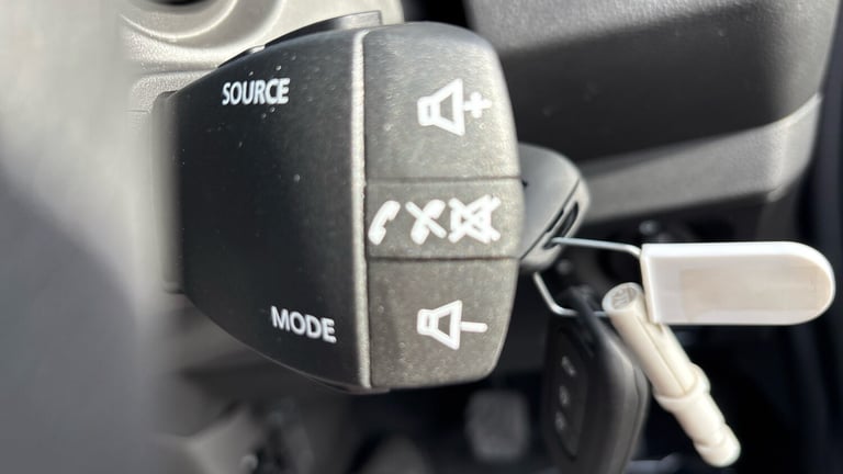 2025 Dacia Spring 27kWh Expression 65 48kW 5dr Auto Electric Hatchback Hatchback Electric Automatic