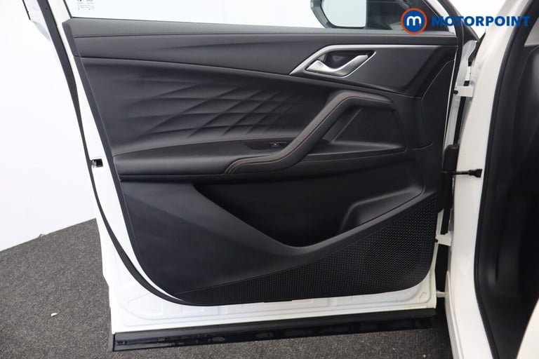 2025 MG MG HS 1.5 T-GDI Trophy 5dr DCT SUV Petrol Automatic