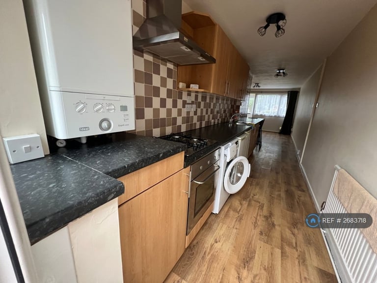 1 bedroom flat in Willoughby Avenue, Croydon, CR0 (1 bed) (#2683718)