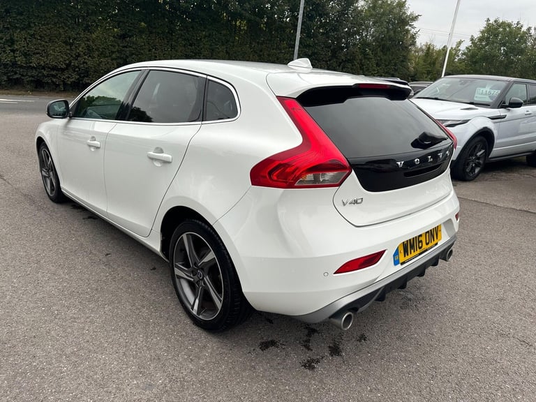 2016 Volvo V40 2.0 D2 R-Design Lux Nav Euro 6 (s/s) 5dr HATCHBACK Diesel Manual