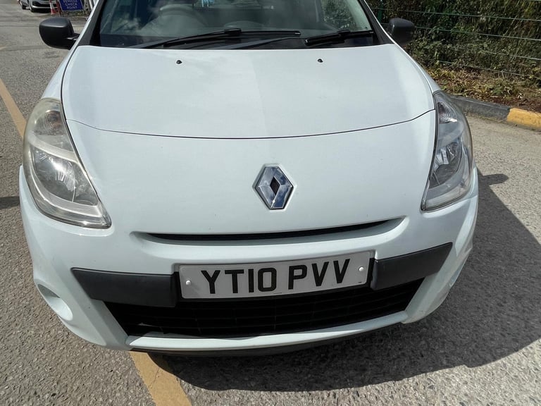 RENAULT CLIO 1.2 EXTREME PETROL 10 REG TIMING BELT REPLACED MOT APRIL 18TH 2026 LOW INSURANCE 48+MPG