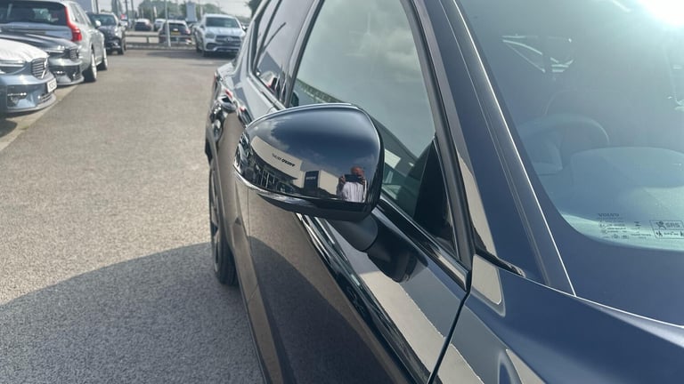 2025 Volvo XC40 Black Edition Ultra, B4 Mild hybrid, Petrol ESTATE Petrol/Electric Hybrid Automatic