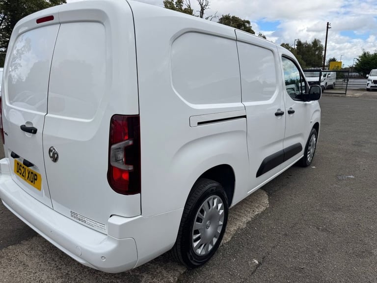 2021 Vauxhall Combo 1.5 Turbo D 2300 Sportive Panel Van 6dr Diesel Manual L2 H1 Euro 6 (100 ps) P...