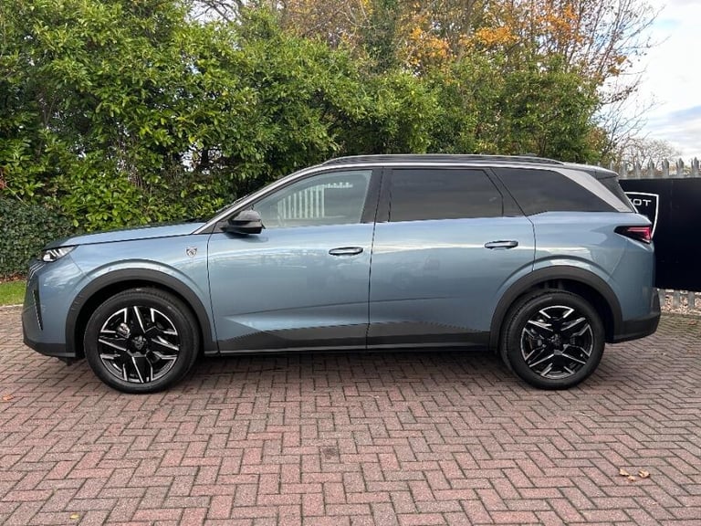 2025 Peugeot 5008 1.2 Hybrid Gt Suv 5dr Petrol Hybrid E Dsc6 Euro 6 (s/s) (136 Ps) HATCHBACK Petr...
