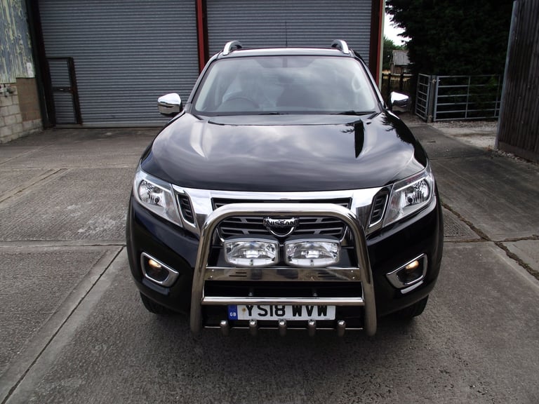 2018 Nissan Navara NP300 N-Connecta Tekna 4x4 CREW DOUBLE CAB PICKUP only 75K
