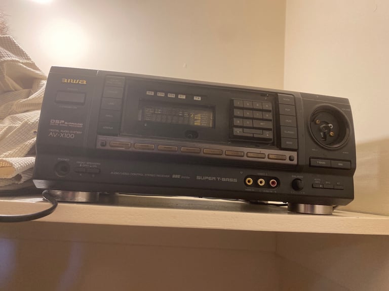 image for Aiwa av- x100 amp