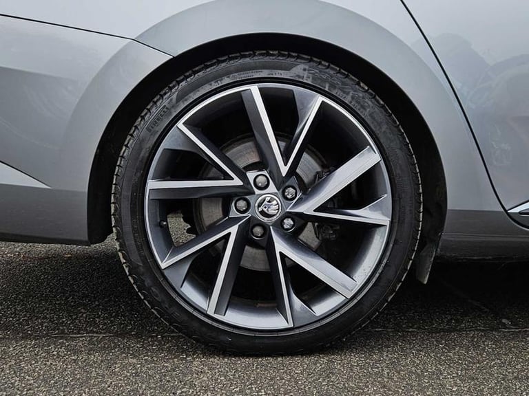 2020 Skoda Superb 2.0 TDI CR Sport Line Plus 5dr Manual Hatchback Diesel Manual