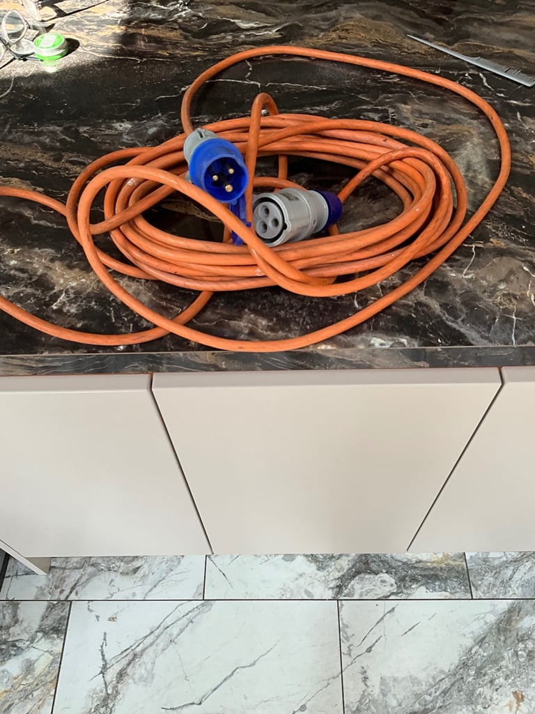Electric hook up cable 