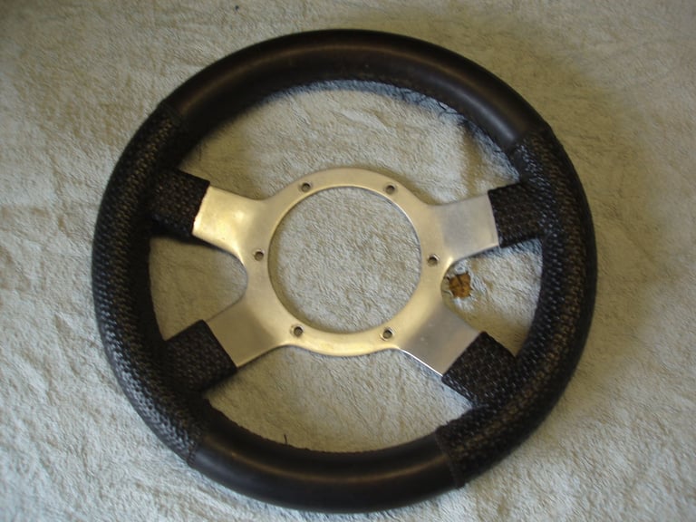 1970 classic steering wheel 11inches across