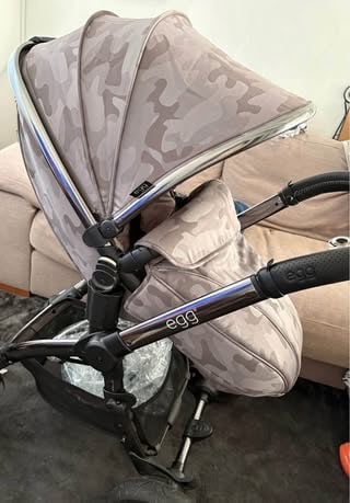 image for Egg R luxury edition travel system 