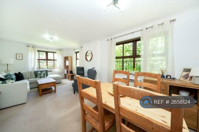 2 bedroom flat in Orphanage Road, Watford, WD24 (2 bed) (#2658124)