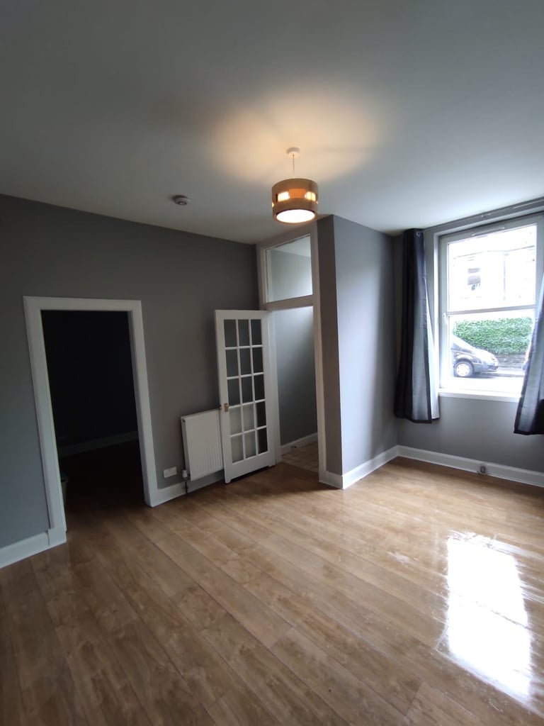 Lovely Main Door flat