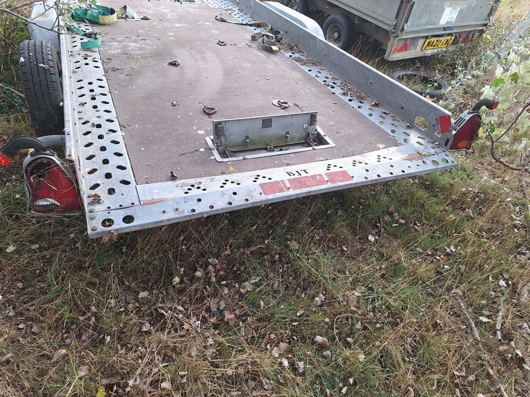Brain james tilt bed car trailer