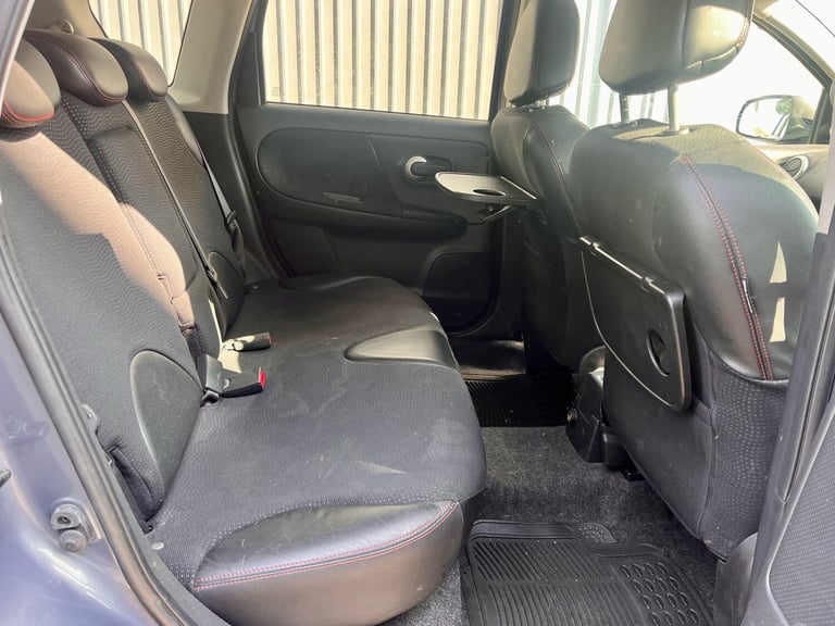 2010 Nissan Note 1.6 16V Tekna Auto Euro 4 5dr MPV Petrol Automatic