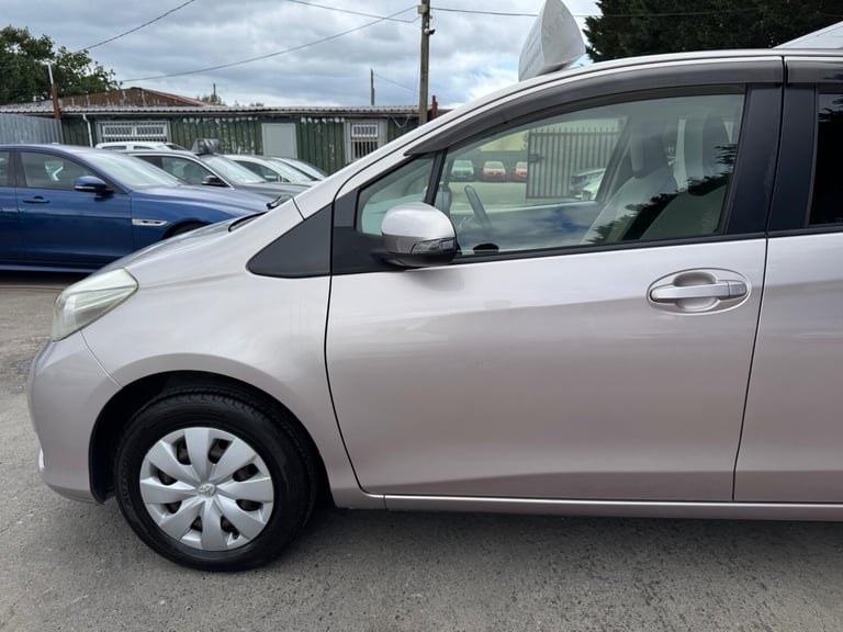 2012 Toyota Vitz YARIS 1.0 AUTO 5DR Hatchback Petrol Automatic