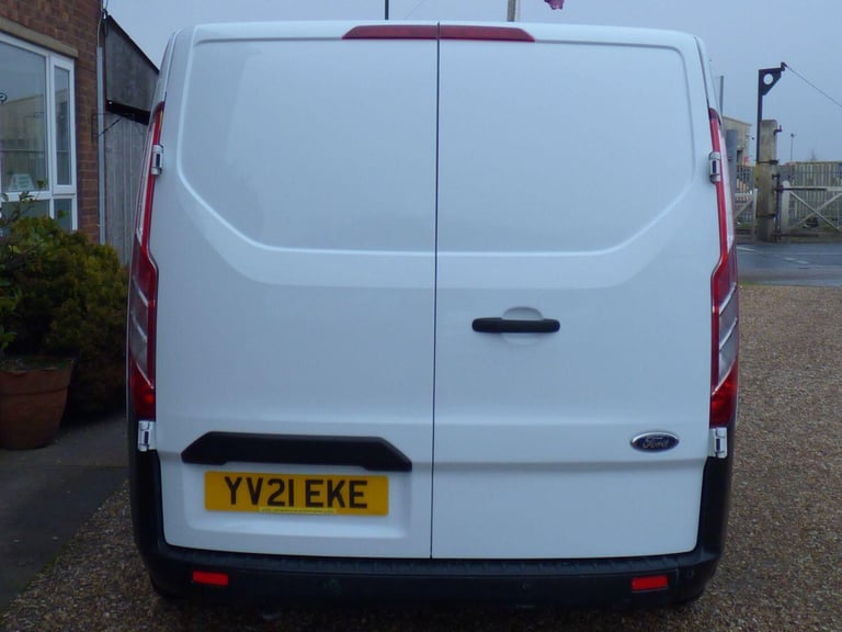 FORD TRANSIT CUSTOM 2.0 Transit Custom Leader Van 300 L2 2.0L EcoBlue 130PS FWD