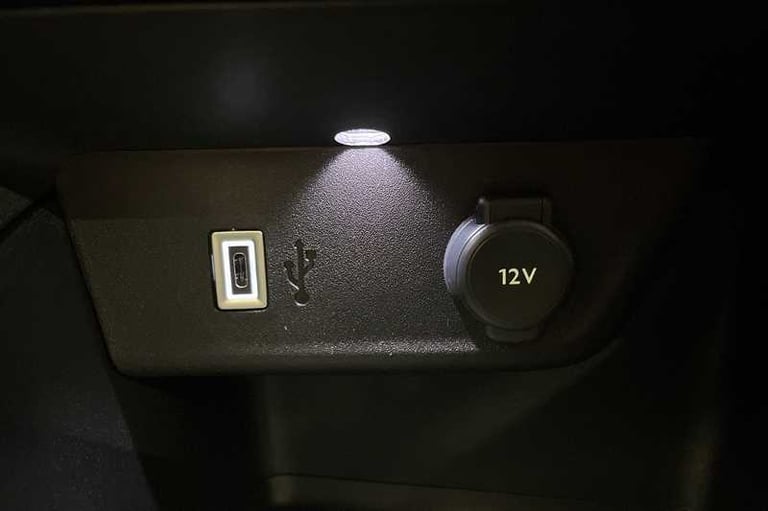 2025 Vauxhall Corsa 50kWh Yes Hatchback 5dr Electric Auto (136 ps) Hatchback Electric Automatic